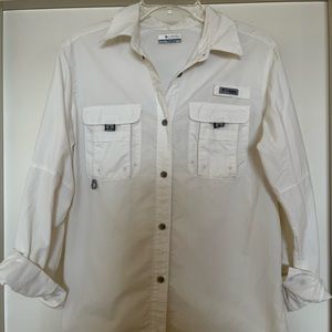 Two Women’s Medium Columbia fast dry PFG tops in  white and tan